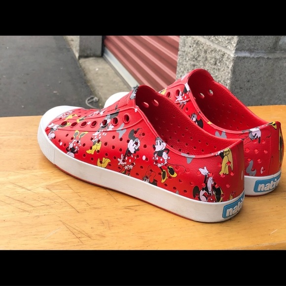 Native Disney Mickey Mouse Red Rubber Water Shoes Size W8 worn twice like new - Picture 3 of 5